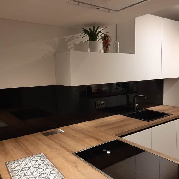 Crédences-de-Cuisine-en-verre-vitrier design